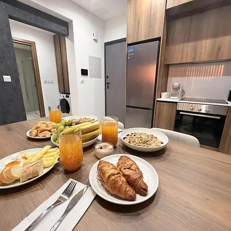 Apartment Cecilia Signature Collection
